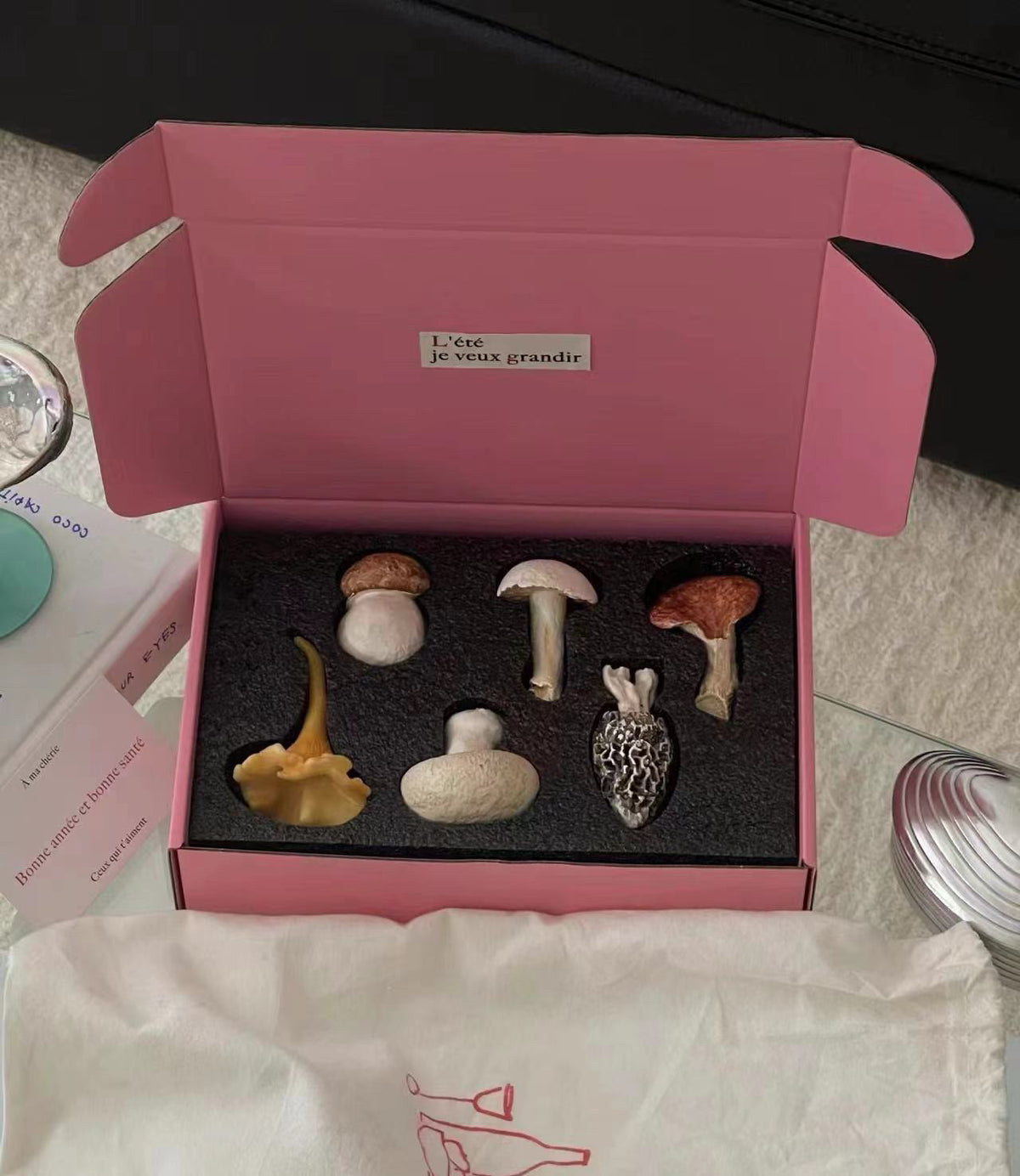 Gift-box presentation option for Shinymomo mushroom cutlery rests