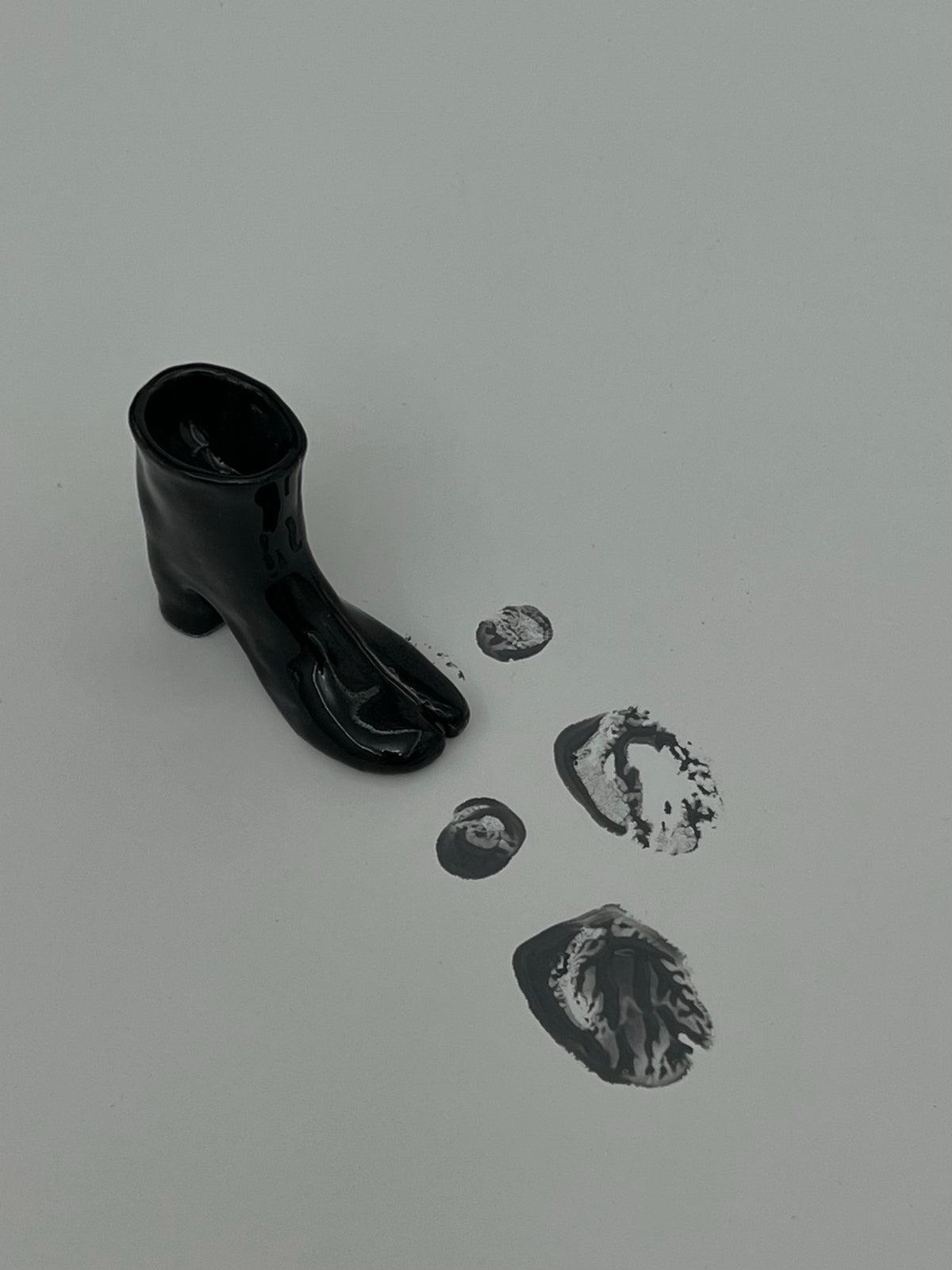 000503 Tabi ceramic incense holder, alternate product view 3