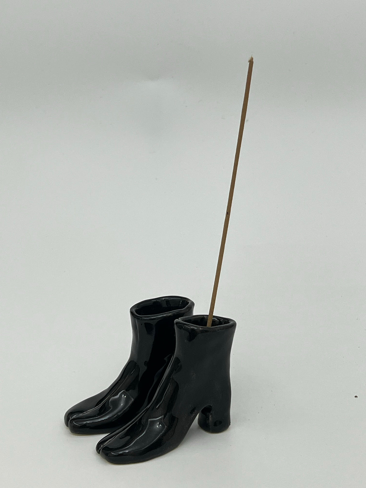 000503 Tabi ceramic incense holder, alternate product view 4